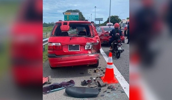 Kemalangan maut membabitkan tiga kenderaan di lorong kecemasan lebuh raya PLUS